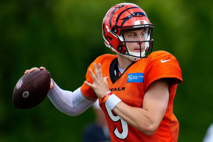 Cincinnati Bengals quarterback Joe Burrow (9) throws a pass during a training camp practice at the Paycor Stadium practice fields in downtown Cincinnati on Wednesday, Aug. 17, 2022. Cincinnati Bengals Training Camp